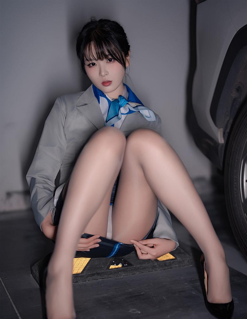 轩萧学姐 空姐车库 [28P+1V-1.79G]-优选资源网